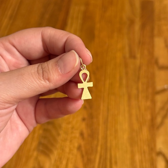 14k Gold Ankh Pendant